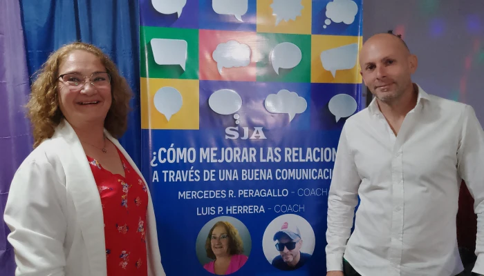 Se presentó en el Centro Social de San Javier el libro: "Cómo mejorar las relaciones". Fue este viernes 29 de septiembre desde las 20:30 horas