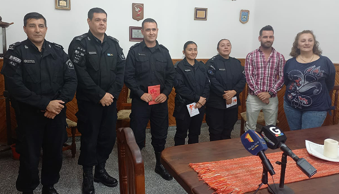 Reconocimiento a policías de San Javier por salvar la vida de una niña