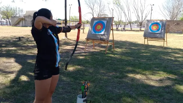 Tiro con arco en el Club Huracán de San Javier
