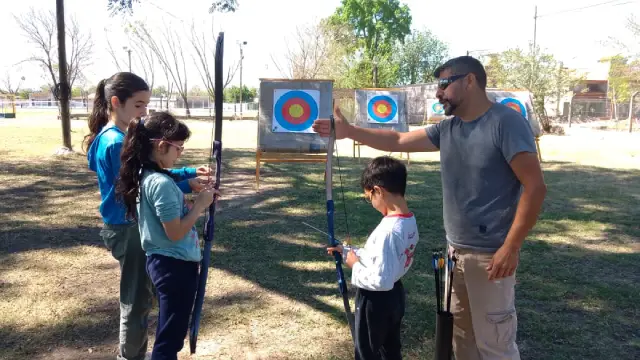 Tiro con arco en el Club Huracán de San Javier