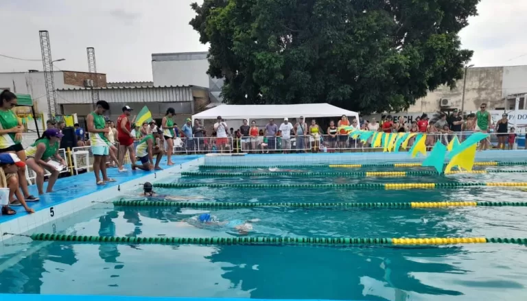 ENCUENTRO NATACION HURACAN 1