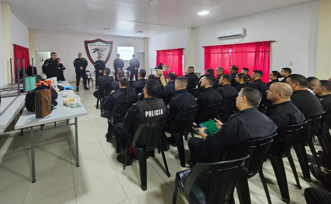 Helvecia: Jornada de actualización en uso y manejo de arma corta