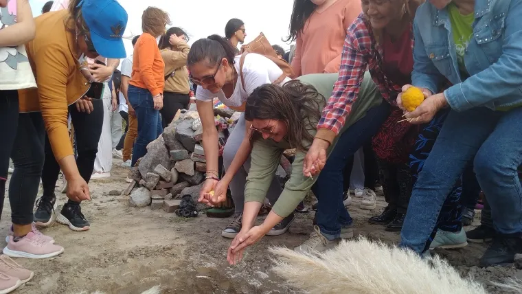 Celebración a la Pachamama en tierras de la Comunidad Mocoví Celebración a la Pachamama en tierras de la Comunidad Mocoví