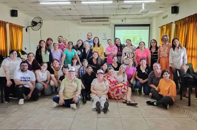 CAPACITACION DE PROFESNIOALES DE LA SALUD (2)