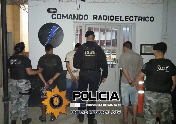 TRES DETENIDOS