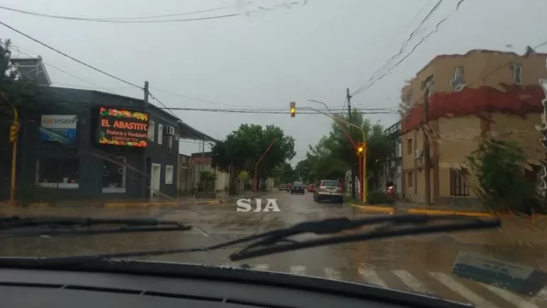 LLUVIA EN LA CIUDAD
