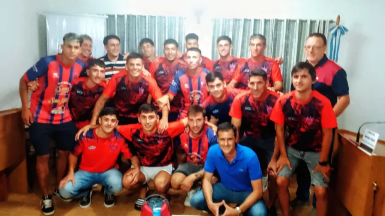 HOMENAJE A CENTRAL CAMPEON (1)