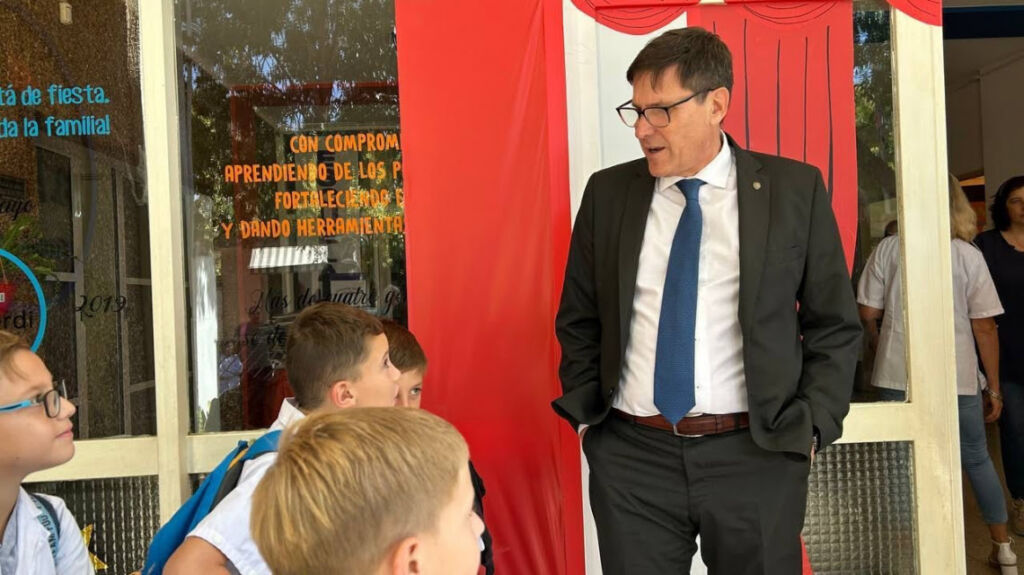 Vuelta a clases: "Vamos a garantizar que todas las escuelas estén abiertas”
