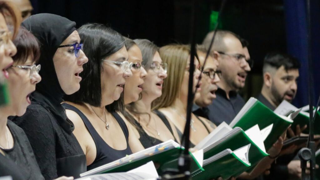 El Coro Polifónico sale de gira y llega a ciudad de Helvecia
