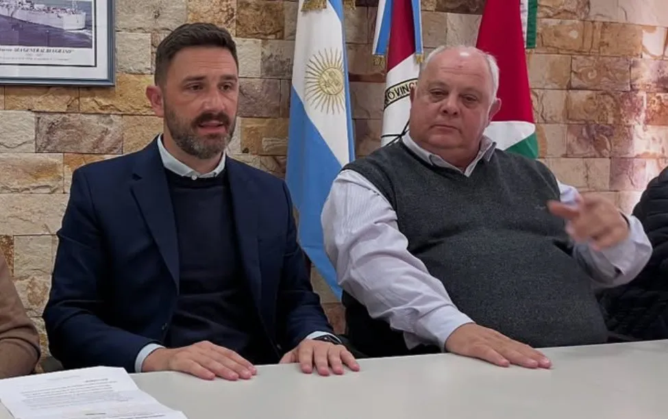 Residuos: Romang firmó convenio por 35 millones de pesos