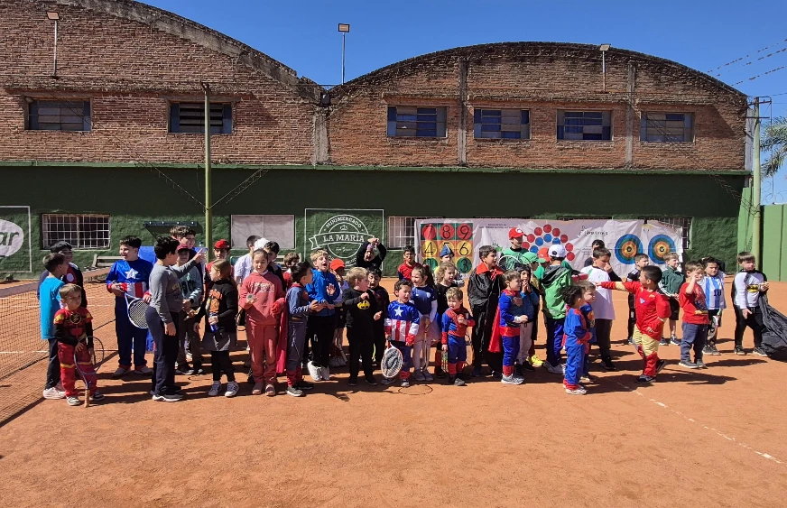 exitosa-convocatoria-al-segundo-encuentro-de-superheroes-del-tenis