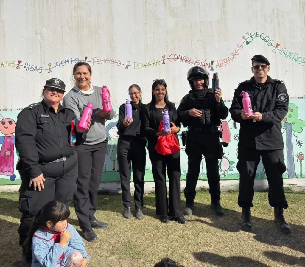 la-policia-de-san-javier-celebro-el-dia-del-nino-en-el-jardin-de-infantes-n-134