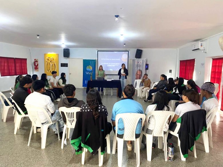 salud-mental-exitosa-jornada-sobre-inteligencia-emocional-en-san-javier