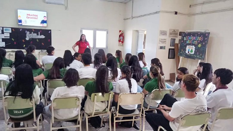 alumnos-de-la-escuela-san-francisco-javier-reciben-taller-de-bromatologia