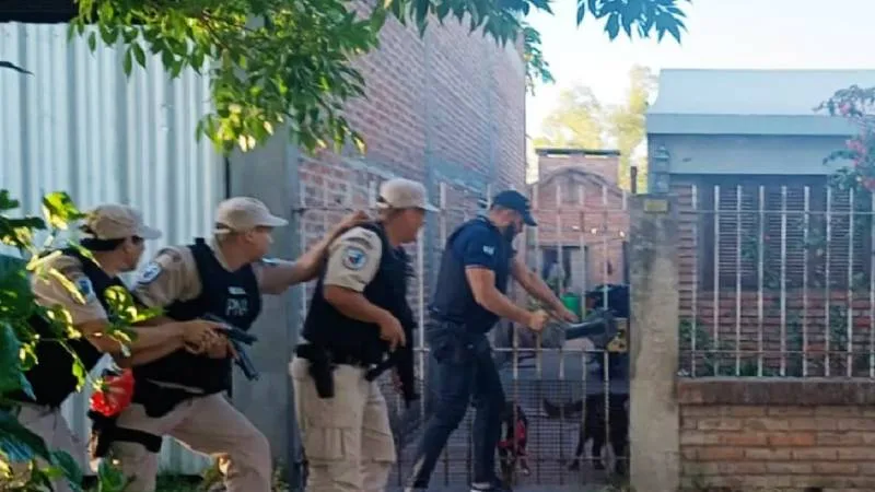 policias-narco-buscaban-droga-en-santa-fe-y-la-vendian-en-san-javier