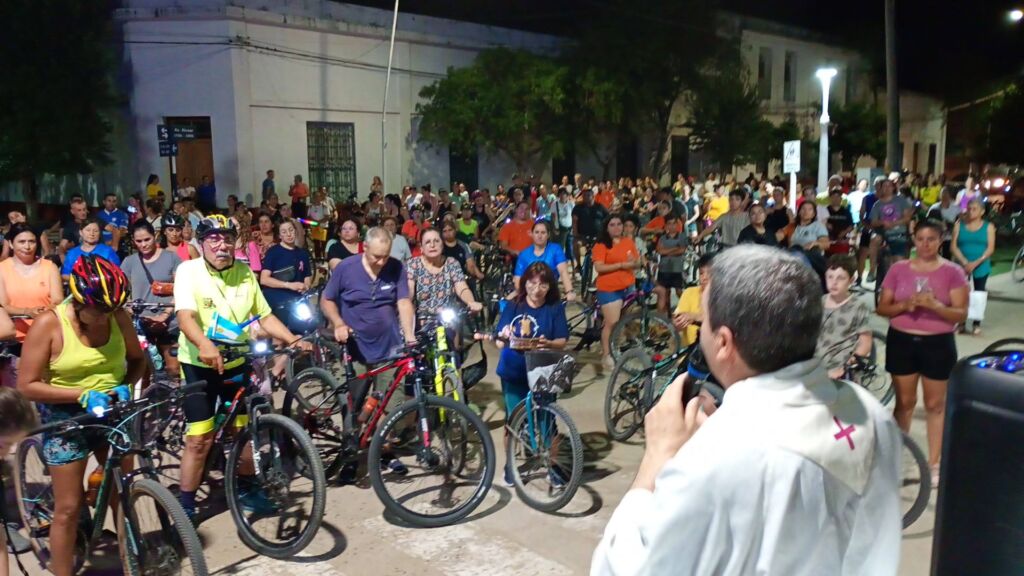 san-javier-multitudinaria-bicicleteada-nocturna-somos-la-luz-de-san-javier