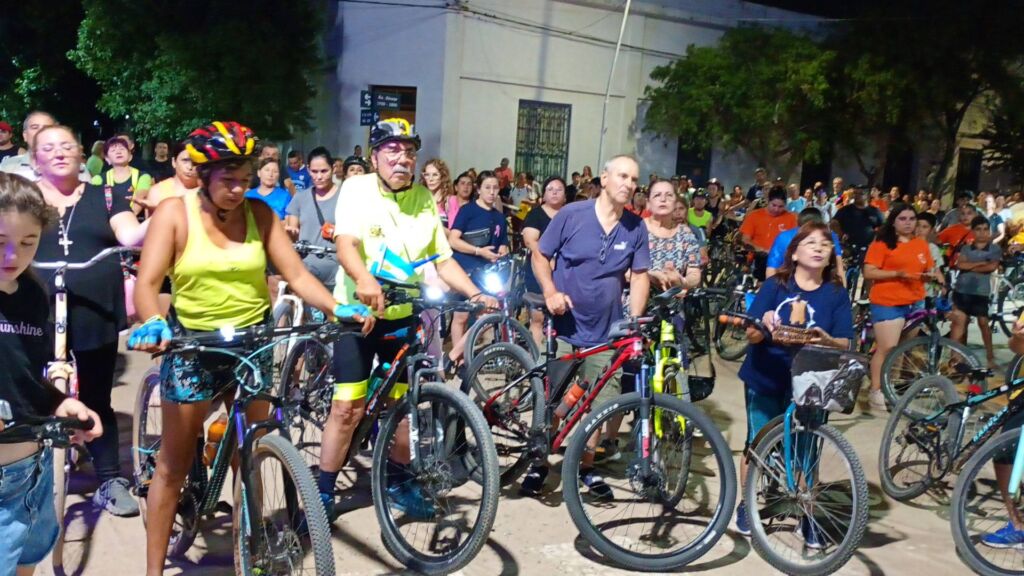 san-javier-multitudinaria-bicicleteada-nocturna-somos-la-luz-de-san-javier