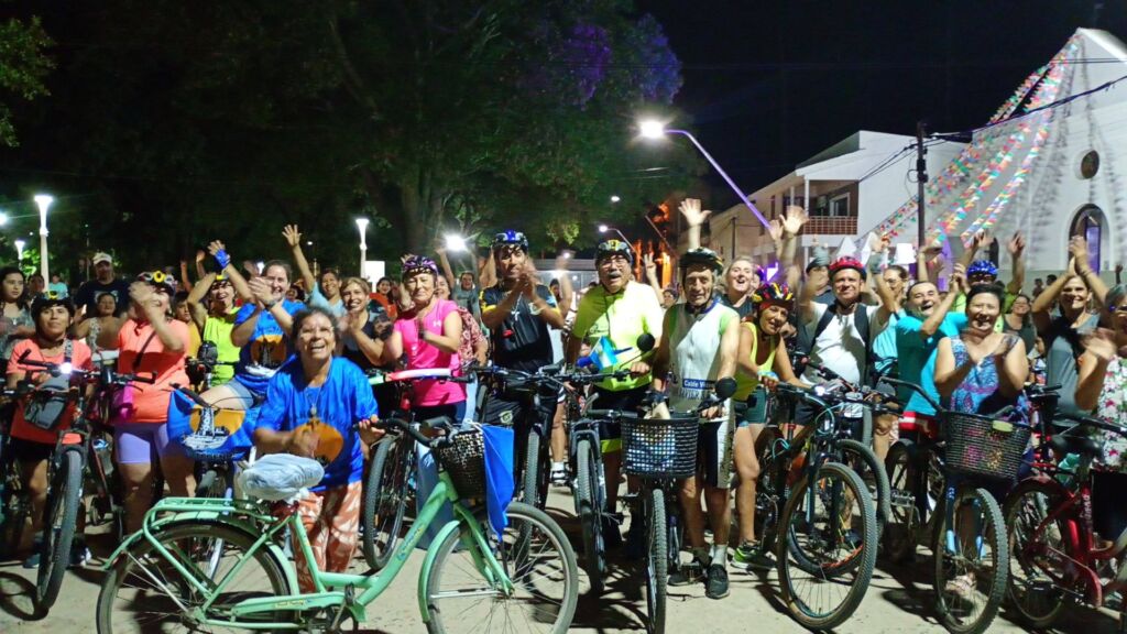 san-javier-multitudinaria-bicicleteada-nocturna-somos-la-luz-de-san-javier