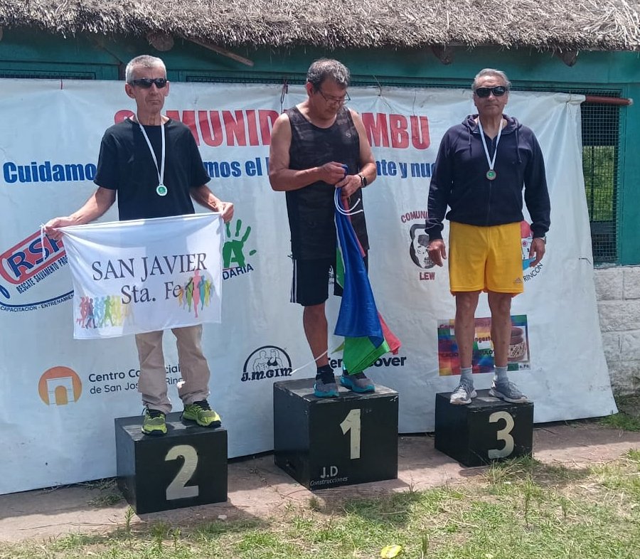 horacio-roda-en-el-podio-de-la-corre-caminata-de-san-jose-del-rincon