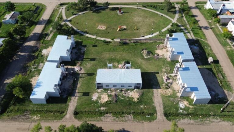 Romang: Las 12 viviendas en ejecución ya alcanzaron un 70%