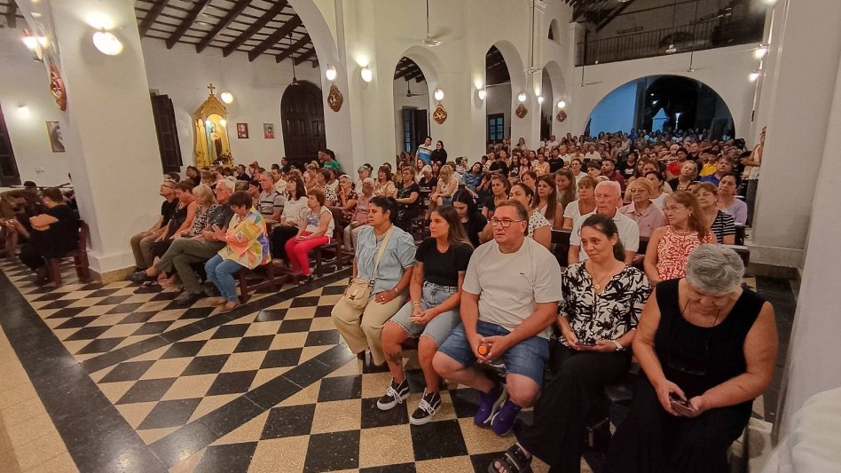 emocionante-despedida-al-padre-armando-cattaneo-en-el-santuario-de-san-javier-seguimos-unidos-en-la-oracion