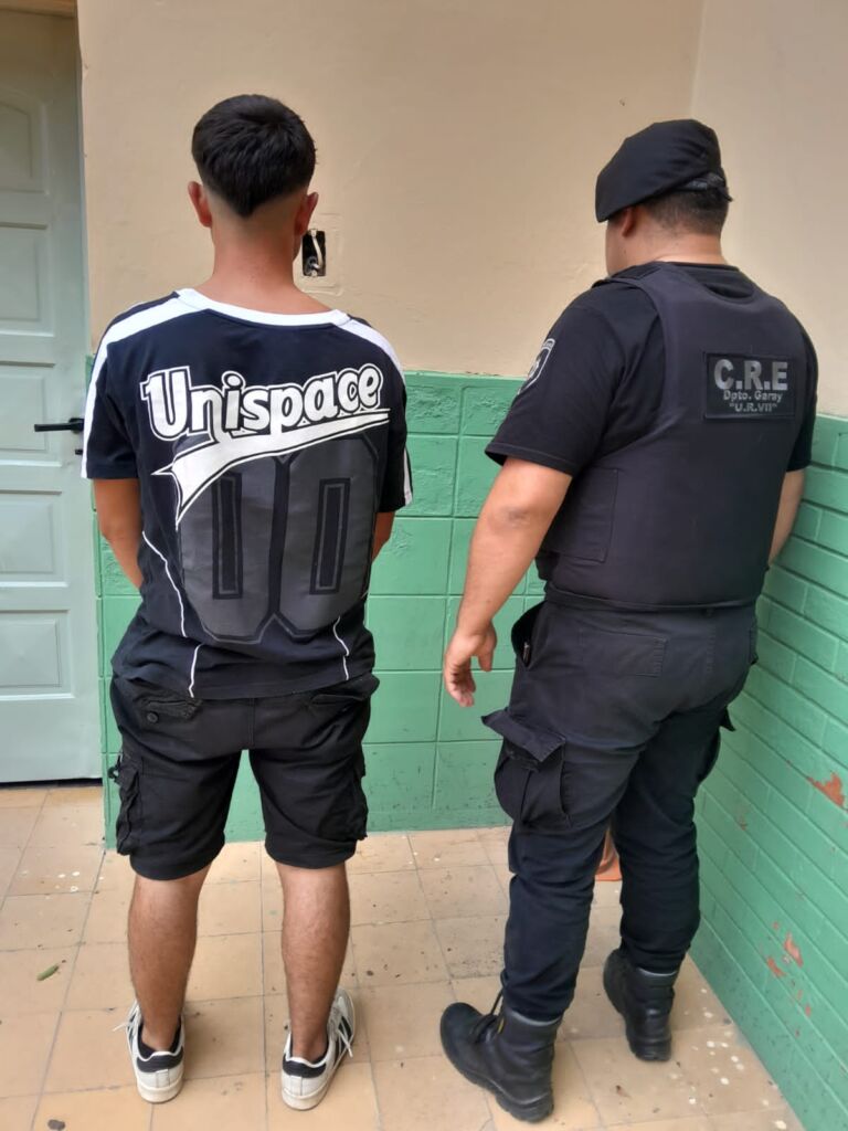 helvecia-joven-aprehendido-tras-intentar-fugarse-y-embestir-a-un-movil-policial