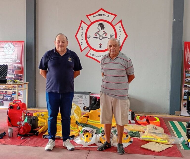 Nuevo equipos de bomberos de San Javier (1)