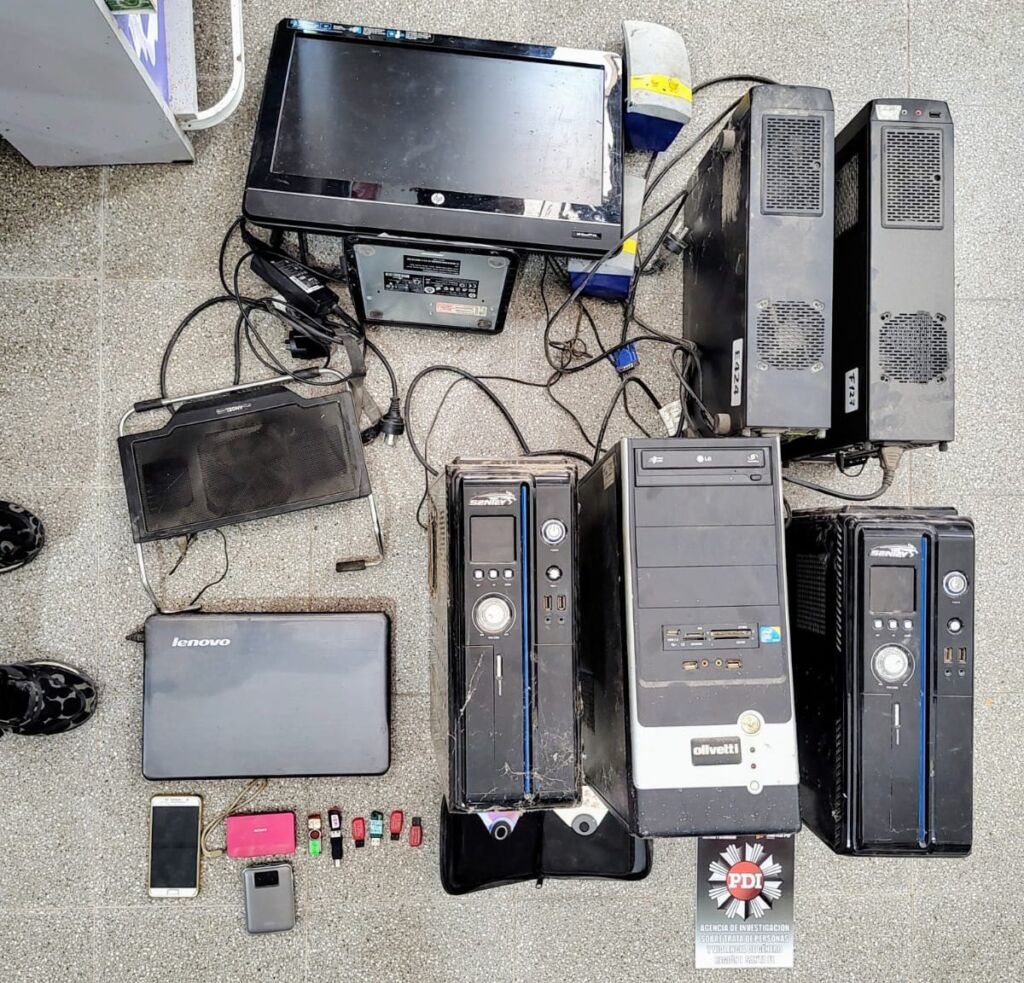 helvecia-la-pdi-realizo-un-allanamiento-por-una-causa-de-ciberacoso-y-secuestro-dispositivos-electronicos
