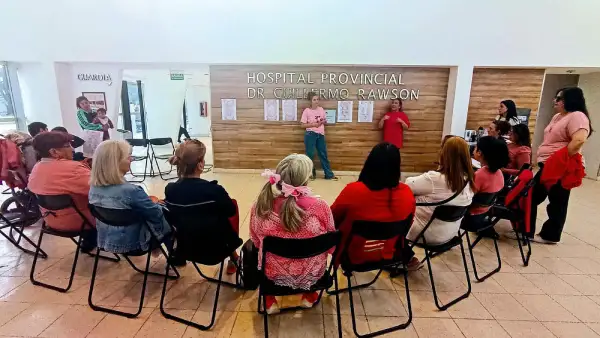 San Javier conmemoró el Octubre Rosa con una emotiva caminata por la concientización del cáncer de mama (6)