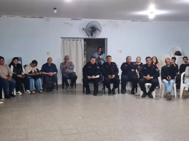San Javier intensificam las obras de bombeo y la evacuación de ganado ante el avance del río Paraná (1)